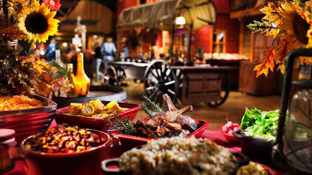 Disneys Hotel Cheyenne – Chuck Wagon Büffet