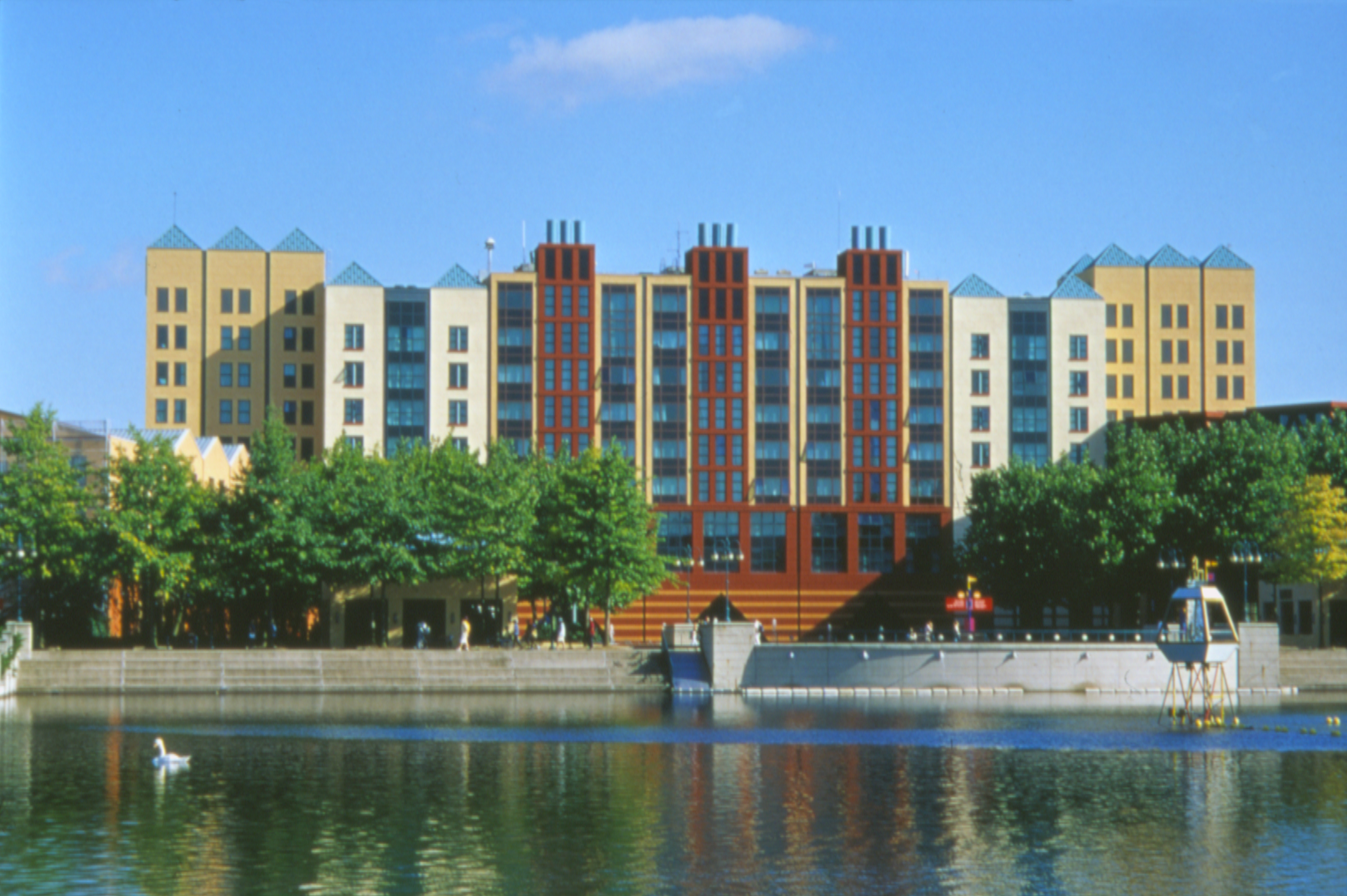 Disneys Hotel New York - The Art of Marvel – Aussenansicht