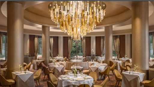 Disneys Hotel New York - The Art of Marvel – Restaurant Manhattan